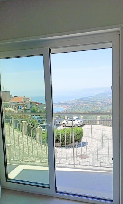 Stanza Mylai Etna View Lägenhet Castelmola Exteriör bild